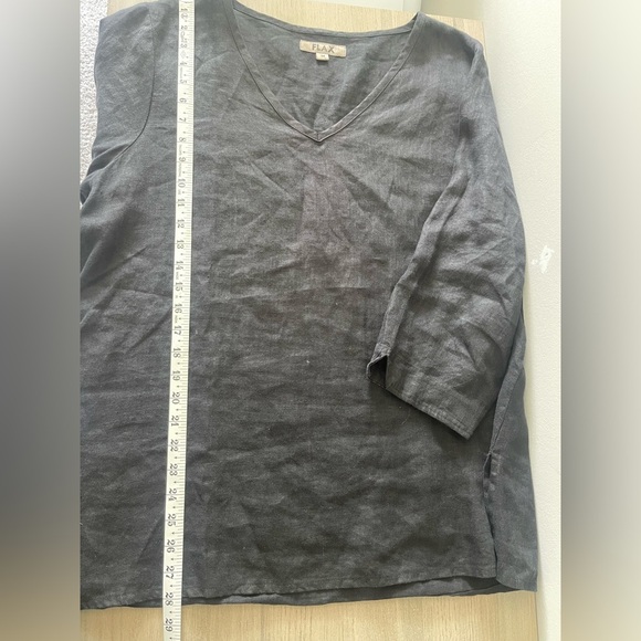 FLAX | Relaxed 3/4 Sleeve V Neck Black Linen Tunic Top Lagenlook Contemporary - Picture 3 of 5